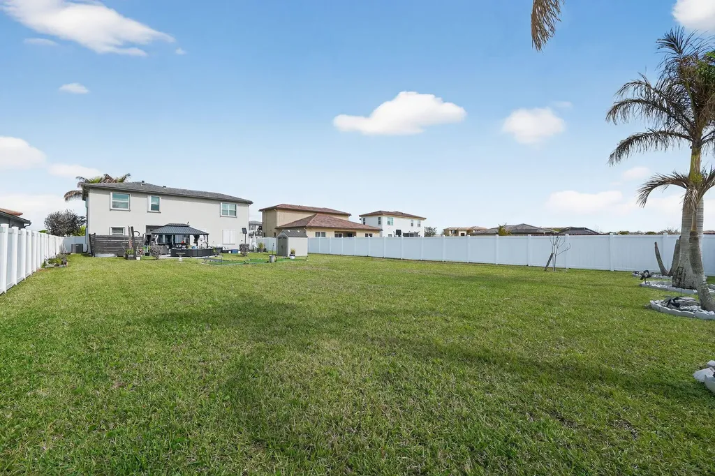 7477 NW Greenspring Street Port St Lucie FL 34987