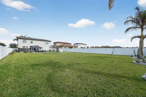 7477 NW Greenspring Street Port St Lucie FL 34987