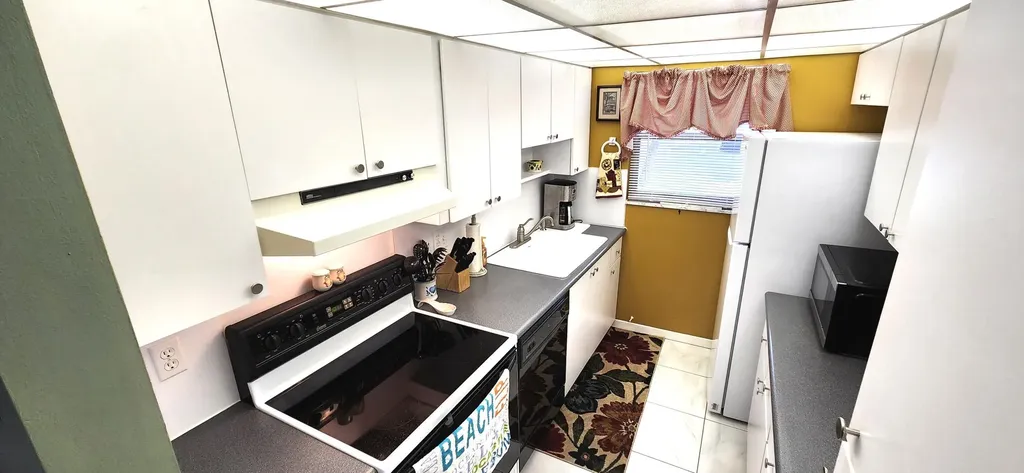 1042 North Drive Delray Beach FL 33445