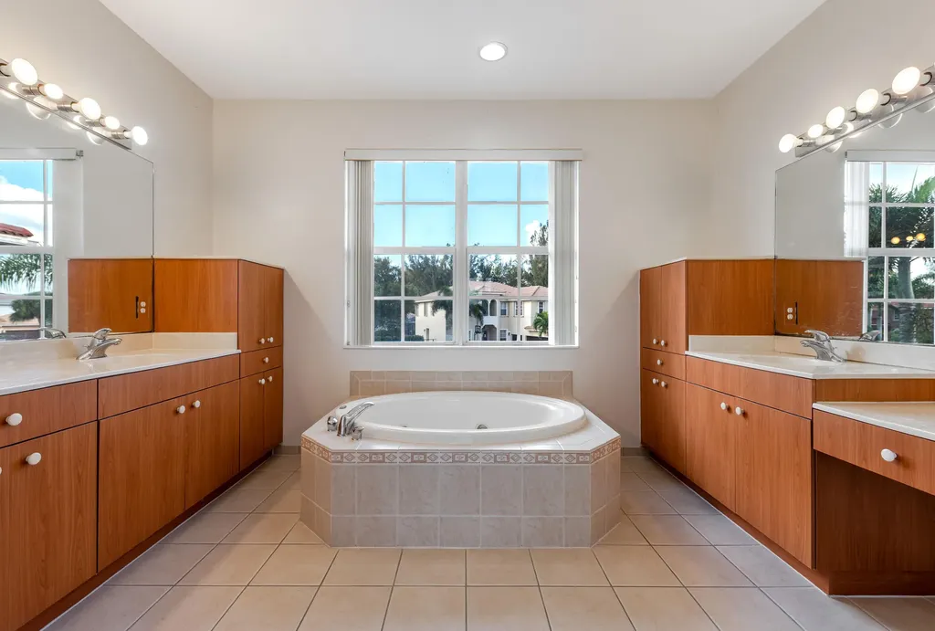 102 Ibisca Terrace Royal Palm Beach FL 33411