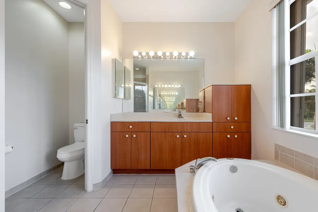 102 Ibisca Terrace Royal Palm Beach FL 33411