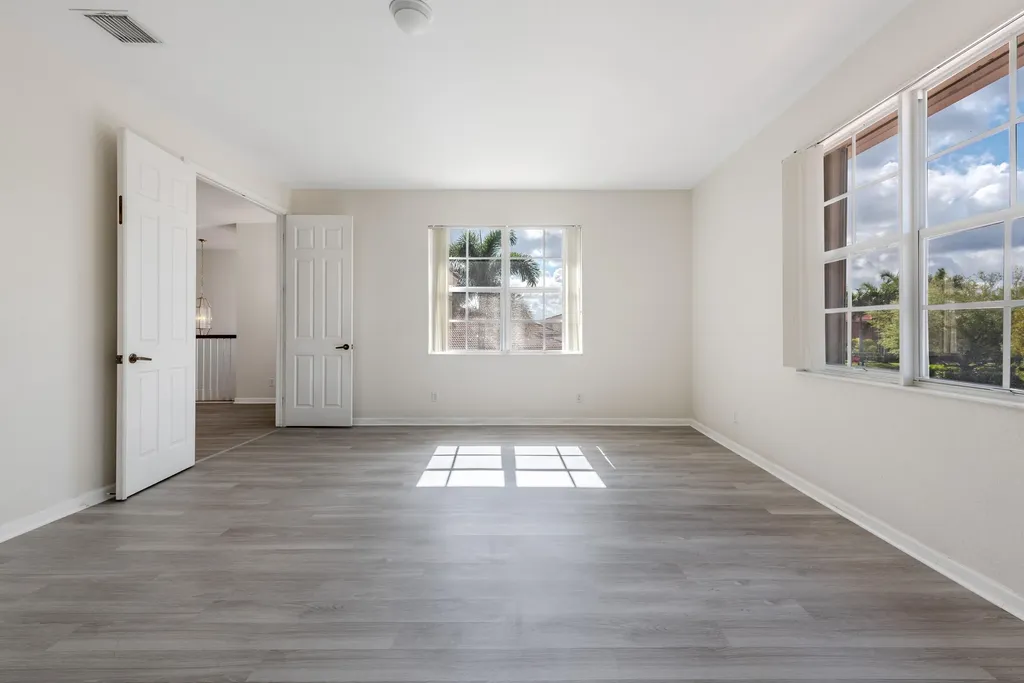 102 Ibisca Terrace Royal Palm Beach FL 33411