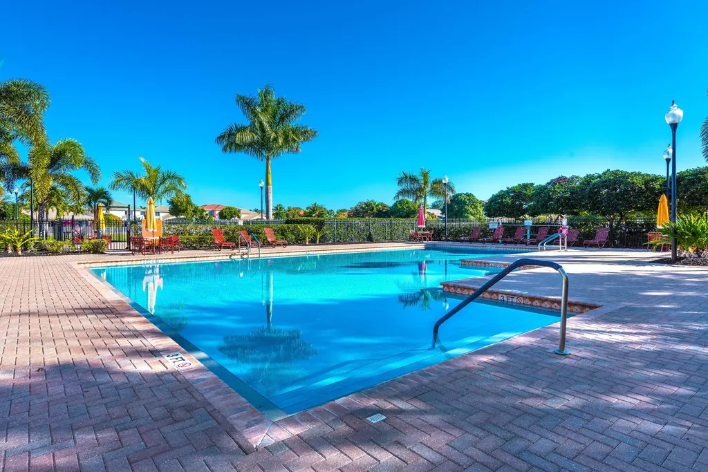 102 Ibisca Terrace Royal Palm Beach FL 33411