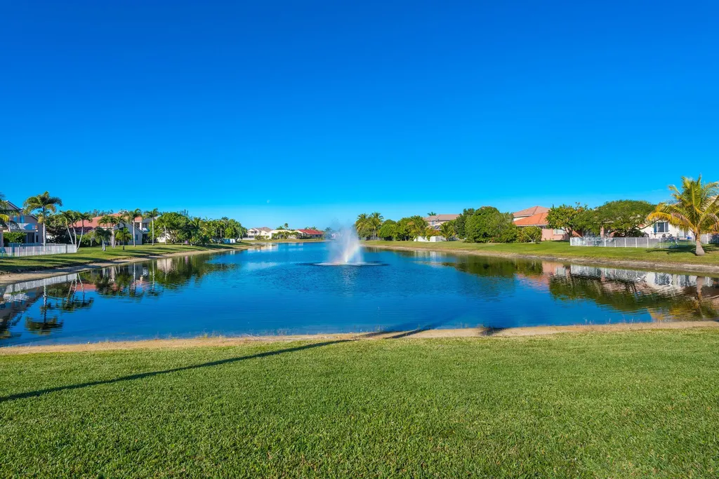 102 Ibisca Terrace Royal Palm Beach FL 33411