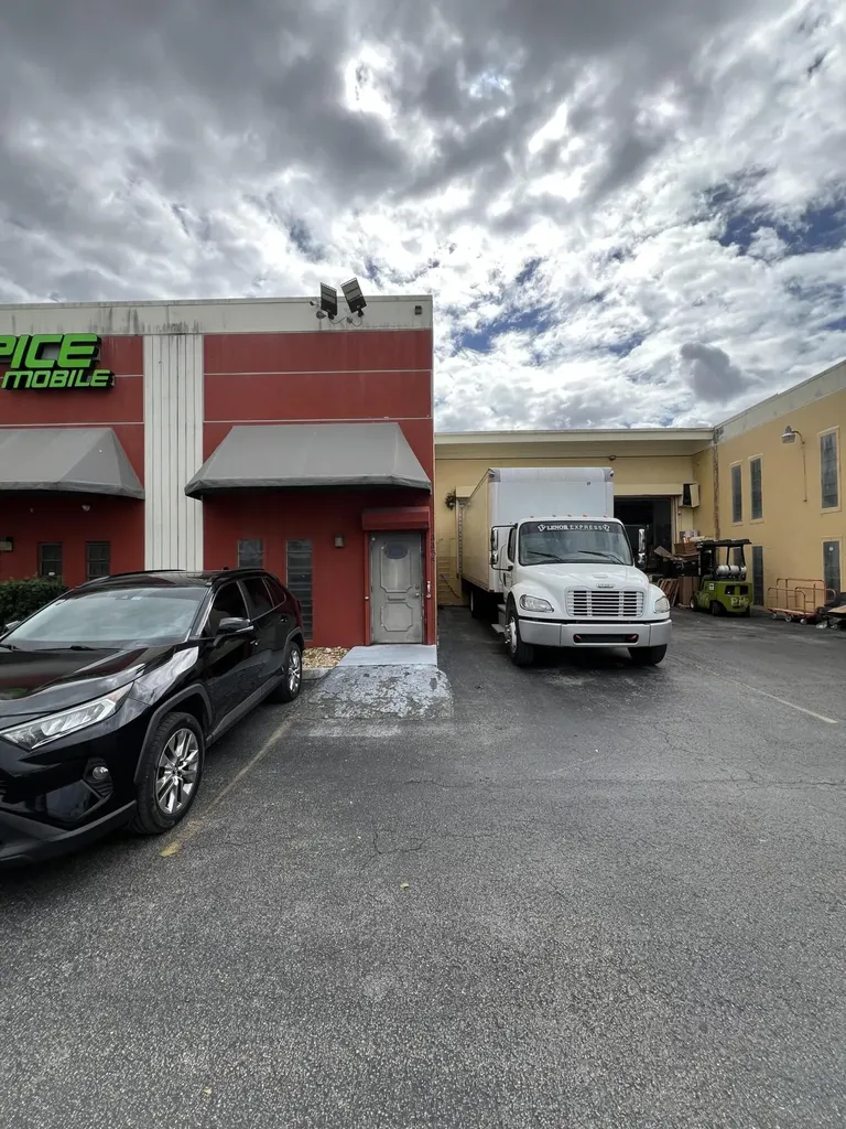 3335 NW 74th Avenue Miami FL 33122