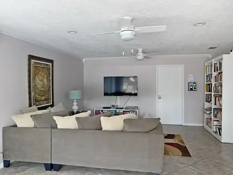 639 W Oakland Park Boulevard Oakland Park FL 33311