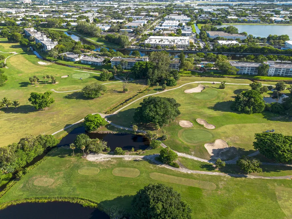 3051 S Palm Aire Drive Pompano Beach FL 33069