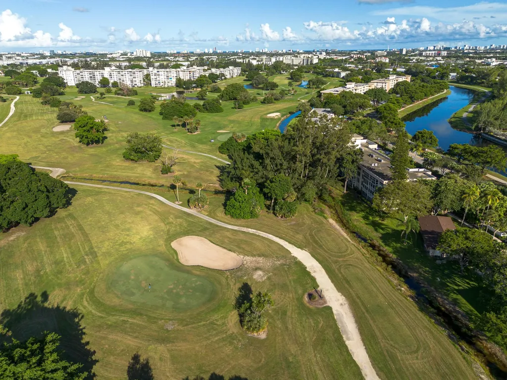 3051 S Palm Aire Drive Pompano Beach FL 33069