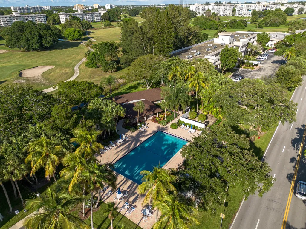 3051 S Palm Aire Drive Pompano Beach FL 33069