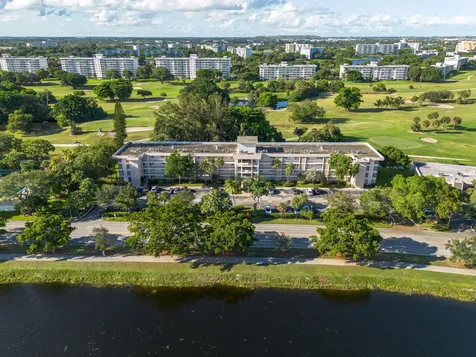 3051 S Palm Aire Drive Pompano Beach FL 33069