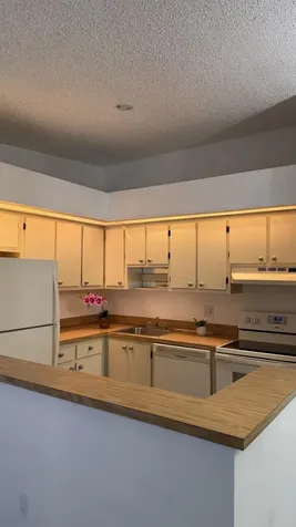 9419 S Belfort Circle Tamarac FL 33321