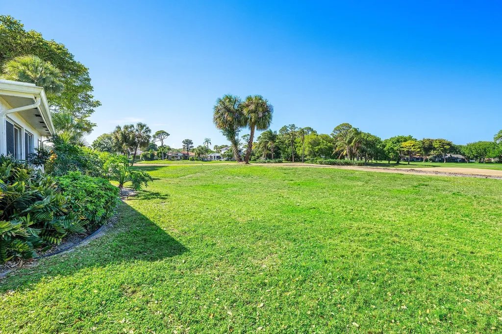 35 Estate Drive Boynton Beach FL 33436