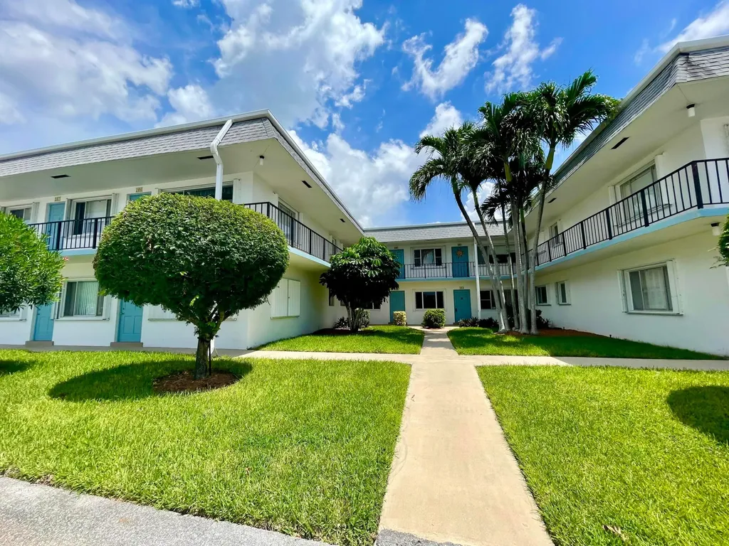 3402 Cynthia Lane Lake Worth Beach FL 33461