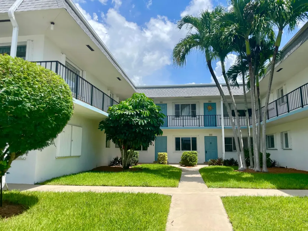 3402 Cynthia Lane Lake Worth Beach FL 33461
