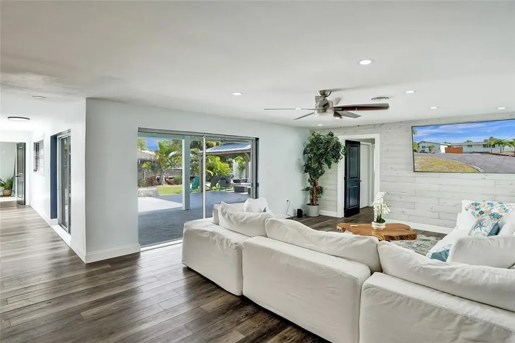 1710 SW 6th Avenue Pompano Beach FL 33060