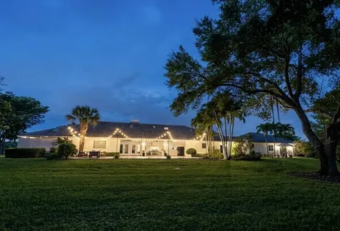 8677 Estate Drive West Palm Beach FL 33411
