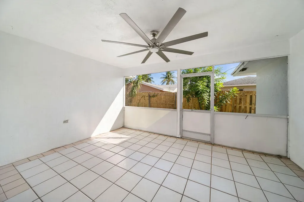 518 Kingbird Circle Delray Beach FL 33444