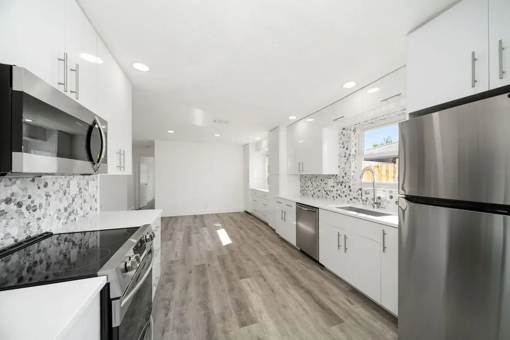 518 Kingbird Circle Delray Beach FL 33444