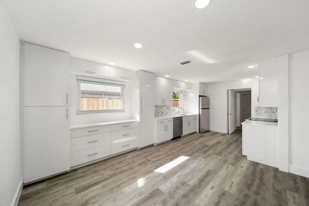 518 Kingbird Circle Delray Beach FL 33444