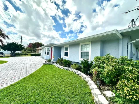 141 NE Sagamore Terrace Port St Lucie FL 34983