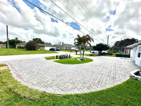 141 NE Sagamore Terrace Port St Lucie FL 34983