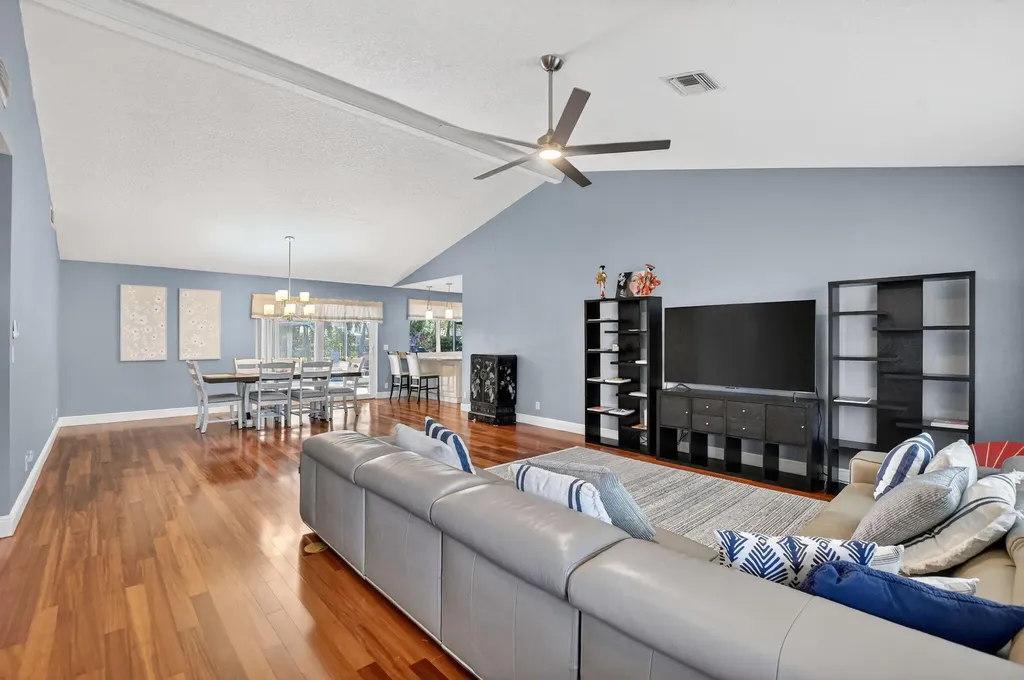 18298 102nd Way Boca Raton FL 33498