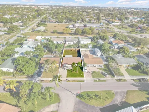 615 Garnett Street Lantana FL 33462