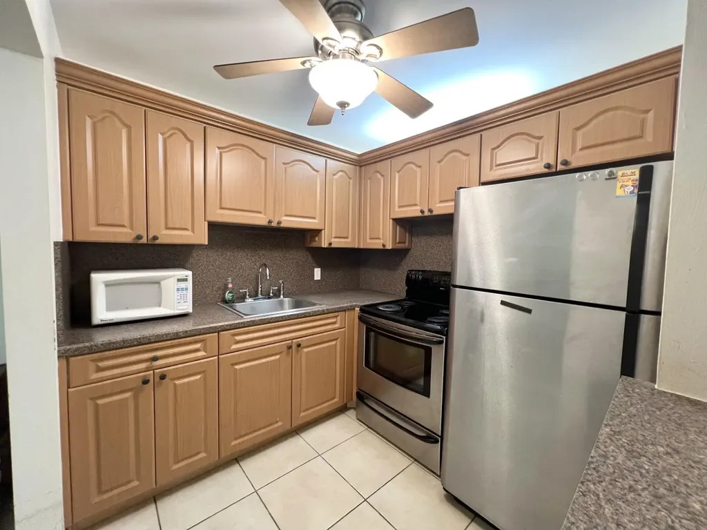 4023 Berkshire B Deerfield Beach FL 33442