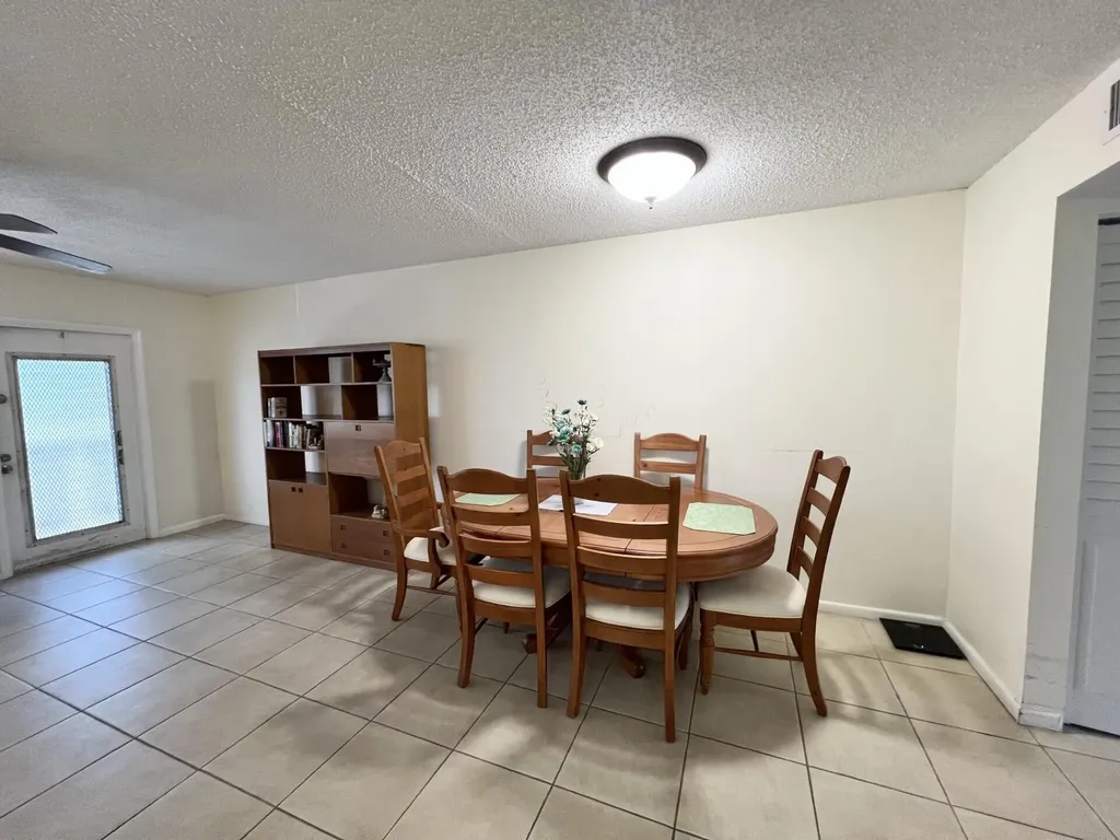 4023 Berkshire B Deerfield Beach FL 33442