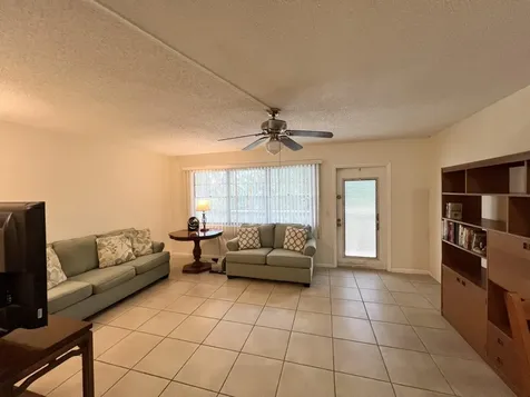 4023 Berkshire B Deerfield Beach FL 33442