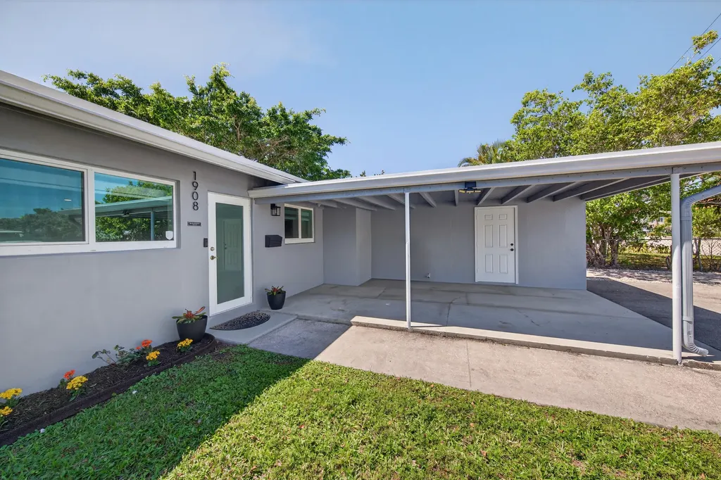 1908 NE 26th Street Wilton Manors FL 33305