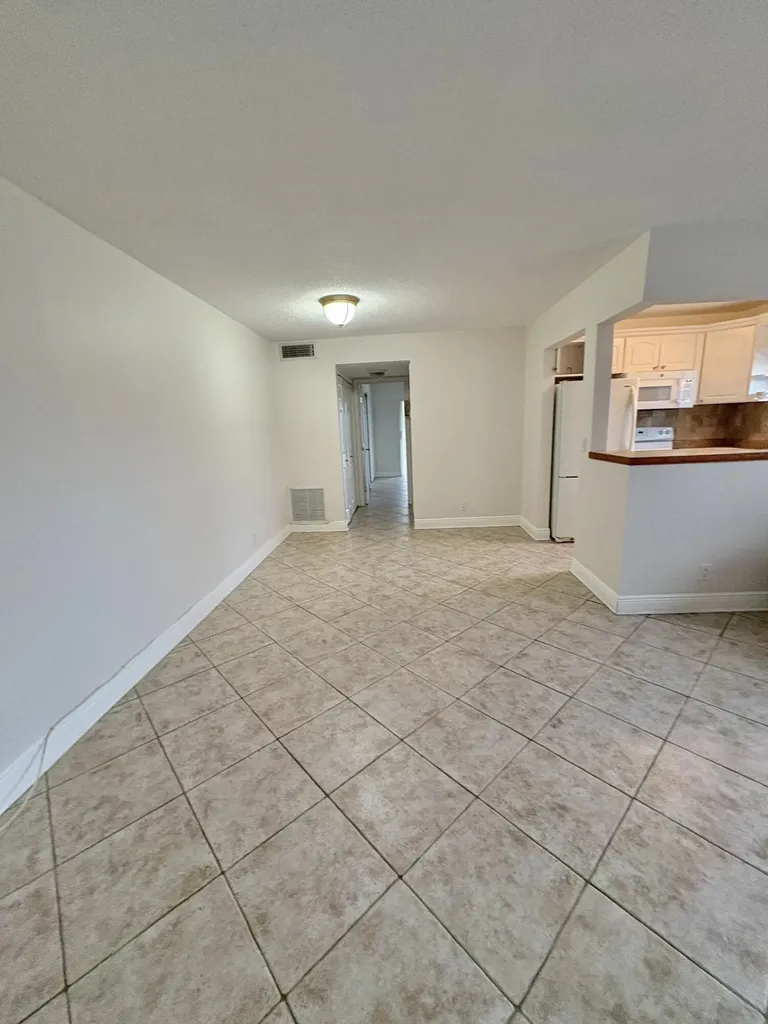 48 Bedford B West Palm Beach FL 33417