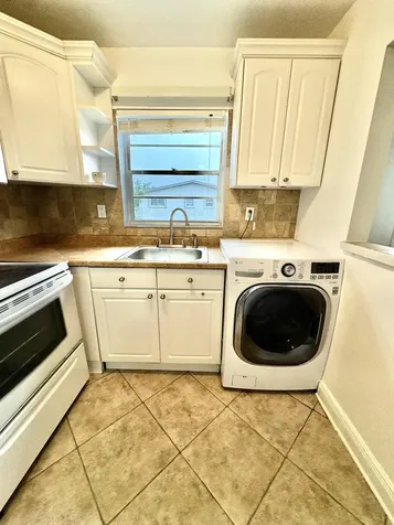 48 Bedford B West Palm Beach FL 33417