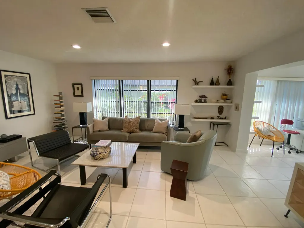 5061 Nesting Way Delray Beach FL 33484