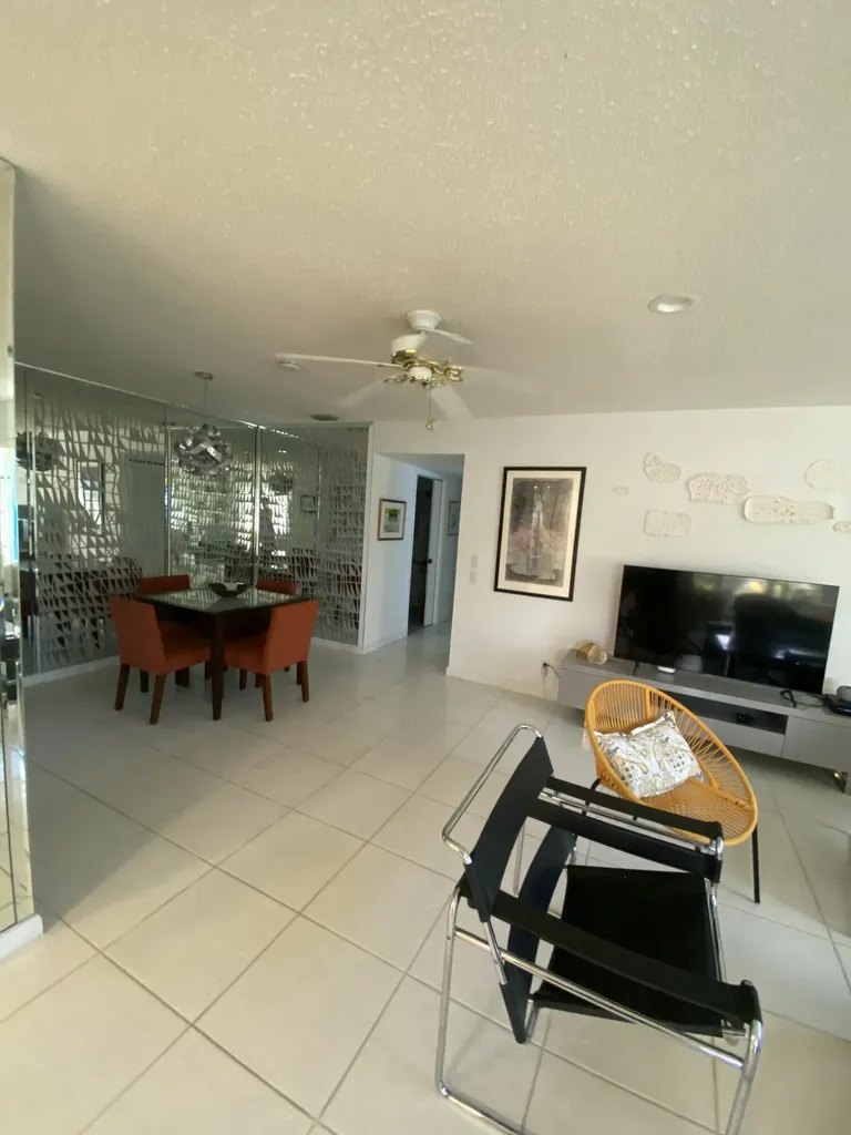 5061 Nesting Way Delray Beach FL 33484