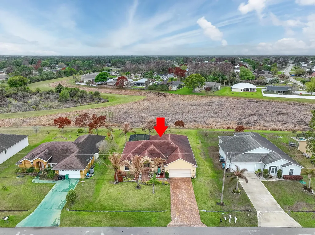 6988 NW Hartney Way Port St Lucie FL 34983