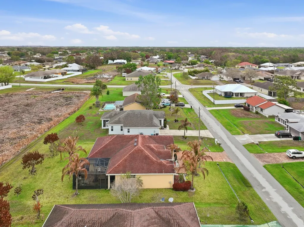 6988 NW Hartney Way Port St Lucie FL 34983