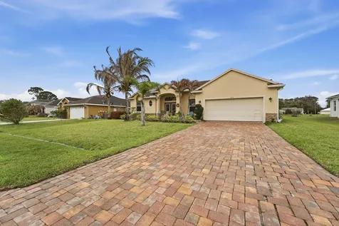6988 NW Hartney Way Port St Lucie FL 34983