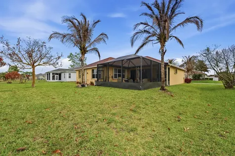 6988 NW Hartney Way Port St Lucie FL 34983