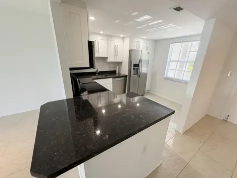 605 Oaks Drive Pompano Beach FL 33069