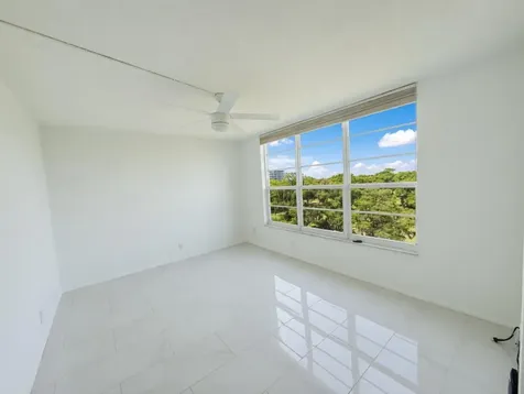 605 Oaks Drive Pompano Beach FL 33069