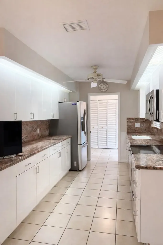 35 Brentwood Drive Boynton Beach FL 33436
