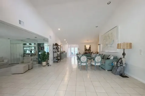 35 Brentwood Drive Boynton Beach FL 33436