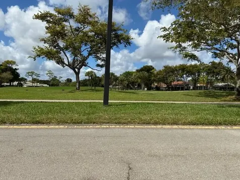 35 Brentwood Drive Boynton Beach FL 33436