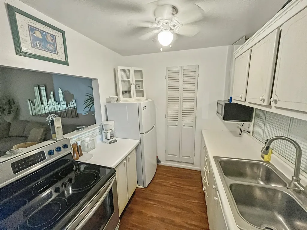 101 Doolen Court North Palm Beach FL 33408