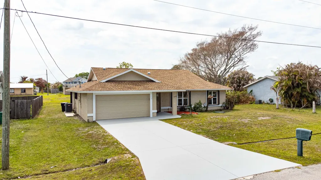 2456 SE Trail Avenue Port St Lucie FL 34952