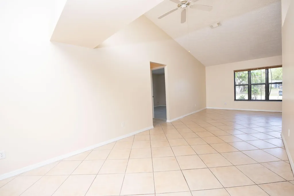 2456 SE Trail Avenue Port St Lucie FL 34952