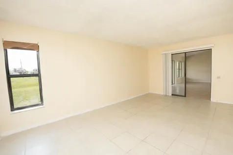 2456 SE Trail Avenue Port St Lucie FL 34952