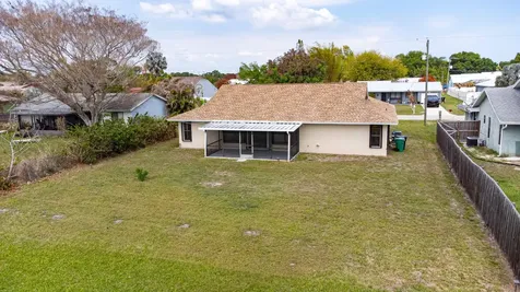 2456 SE Trail Avenue Port St Lucie FL 34952