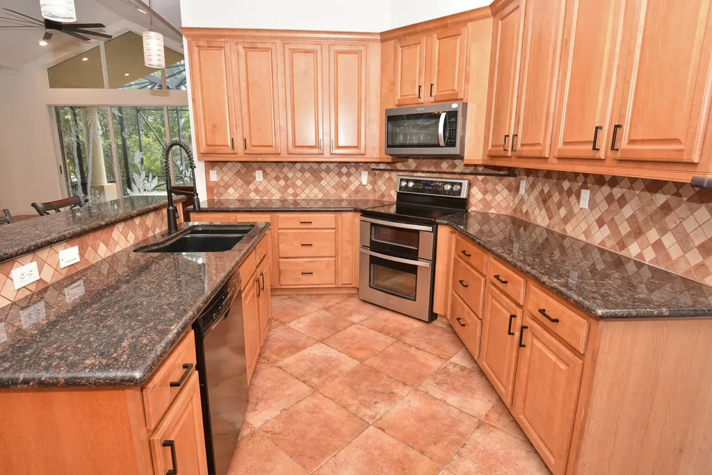 9005 Pumpkin Ridge Port St Lucie FL 34986